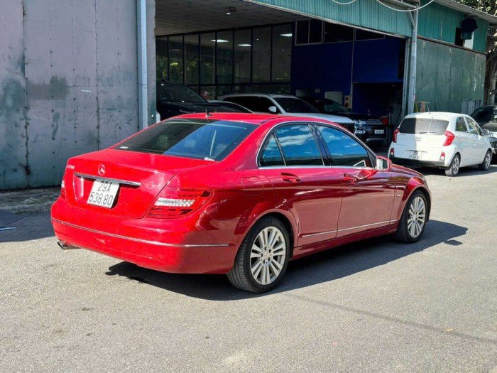 Mercedes Benz C250 2012 đỏ rực rỡ
