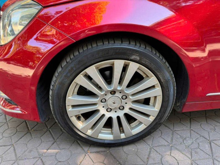 Mercedes Benz C250 2012 đỏ rực rỡ