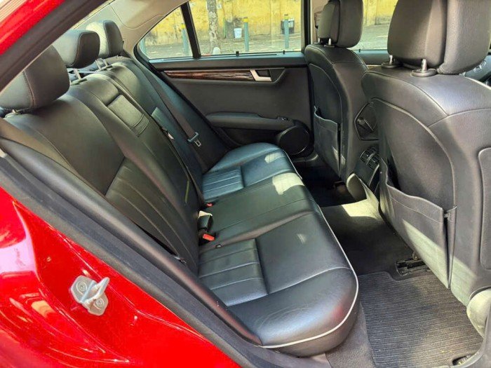 Mercedes Benz C250 2012 đỏ rực rỡ