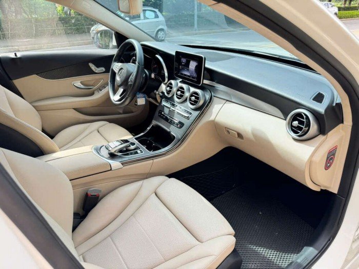 Mercedes-Benz C200 2017