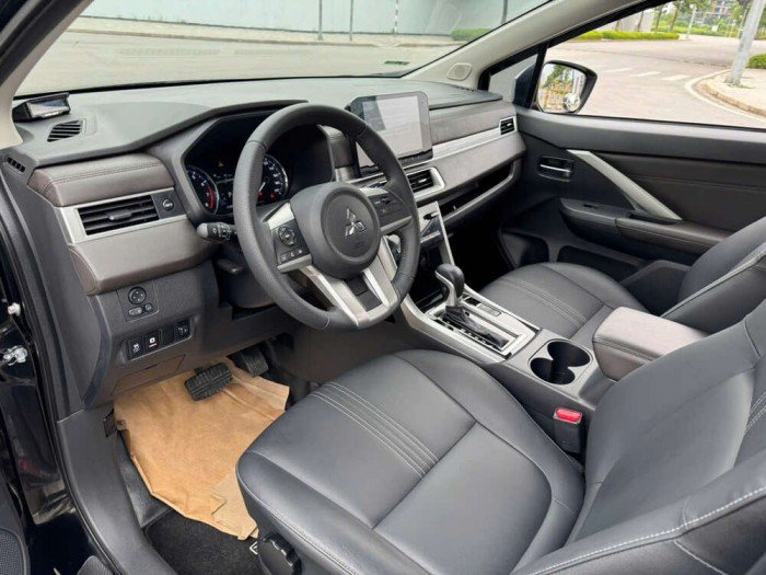 Mitsubishi Xpander Premium 1.5 AT 2024