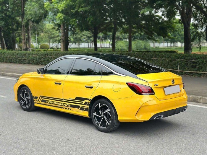 MG 5 2022 1.5Luxury Vàng
