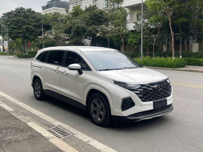 Hyundai Custin 1.5AT tiêu chuẩn 2023