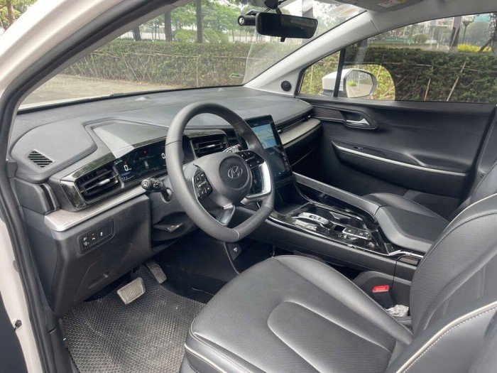 Hyundai Custin 1.5AT tiêu chuẩn 2023